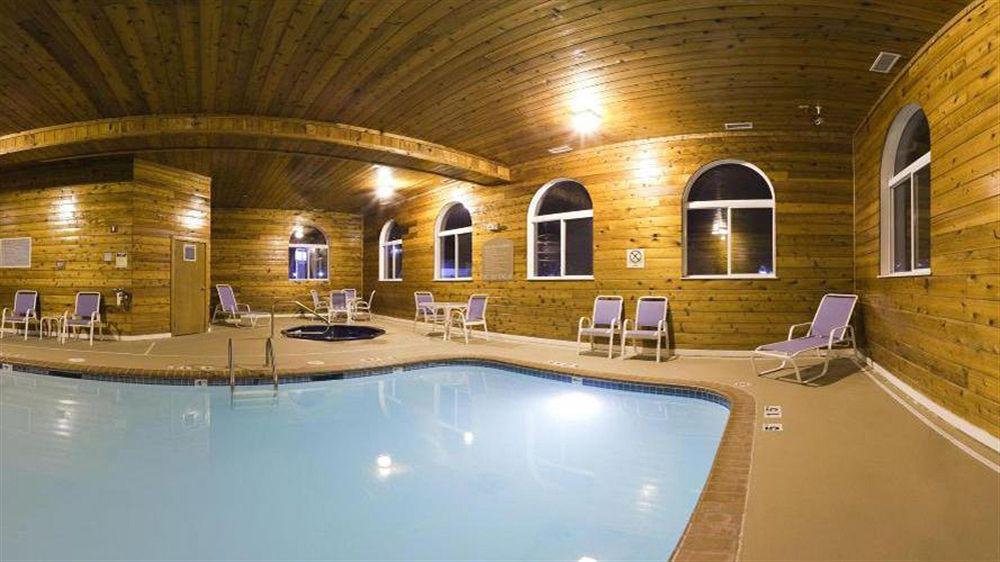 Holiday Inn Express Tuscola Екстериор снимка