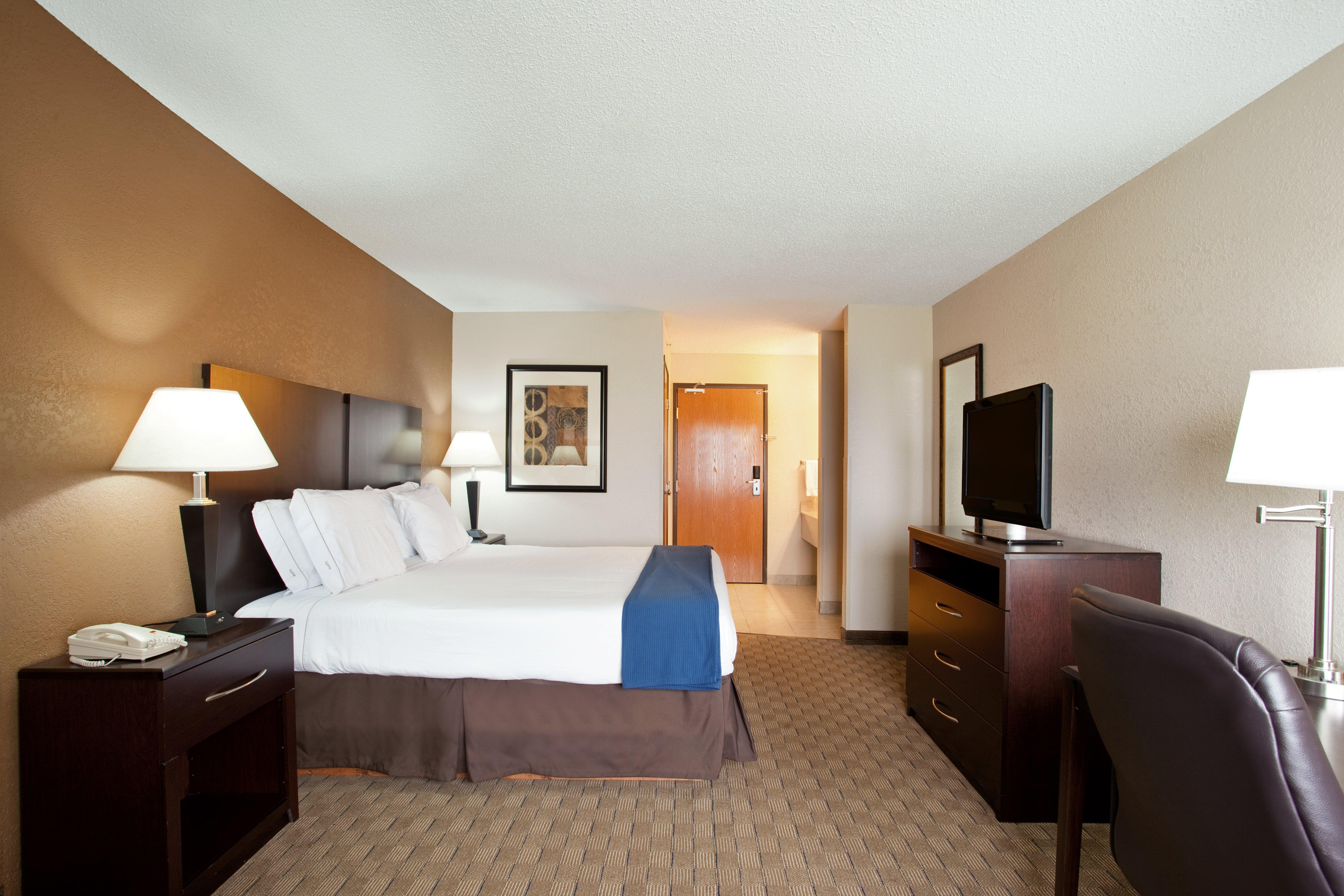 Holiday Inn Express Tuscola Екстериор снимка